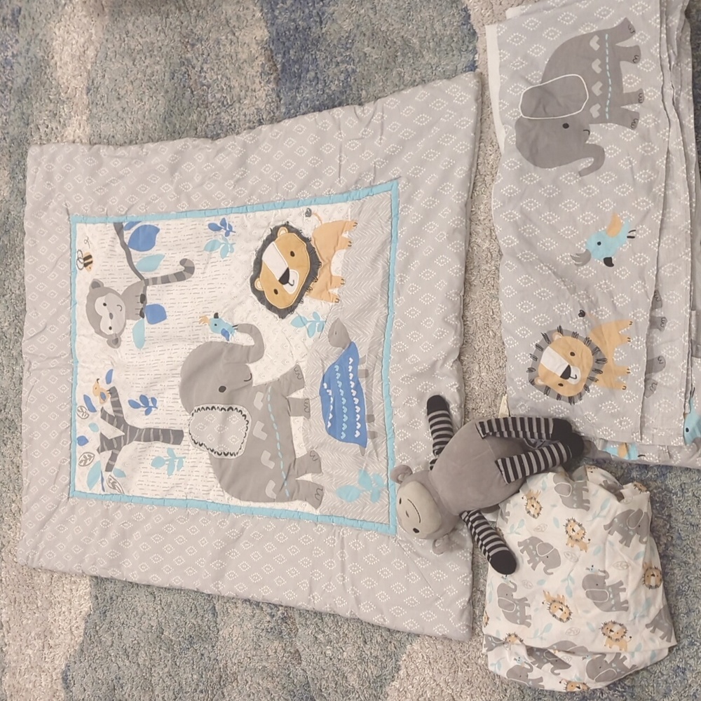 Jungle Fun 3-Piece Baby Crib Bedding plus stuffy